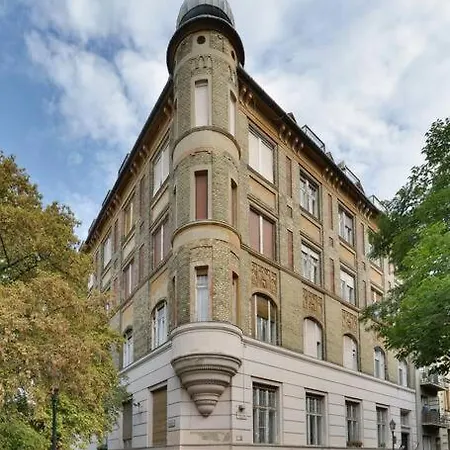 Buda Batthiany Square, 6 Budapest Exterior photo